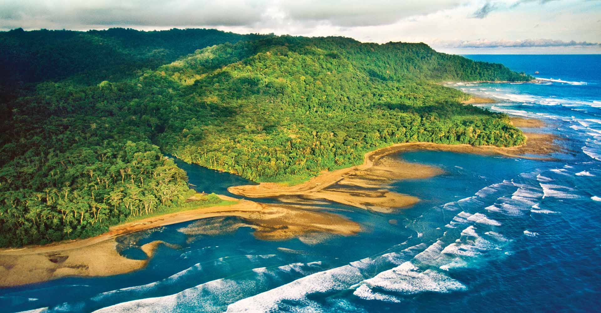 Guanacaste’s Coral Reefs & Volcanic Peaks + Monteverde, Arenal & Tortuguero